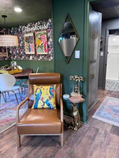 Kitschy Kottage - 4