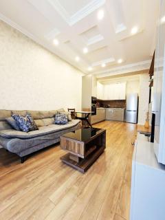 Stylish apartment with a balcony and a river view - 7