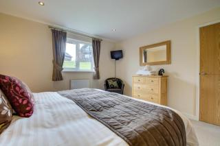 4 Bed in St Columb oc-p00433 - 1