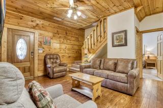 ER202 - Now and Forever Great location! - Close to town! cabin - 4