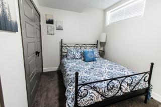 Casa Caswell Modern Basement Suite Mins To DT - 3