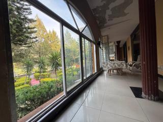 Green Hills Restaurant & Hotel - 6