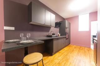 LouerAngoueme - L'Ecrin Pourpre - Cinéma Privé - Hyper Centre - Wifi - Proche Gare - Idéal perso & professionnels - Cuisine Équipée - LouerAngouleme - 7