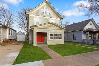 Beautiful 5 Bedroom Home 75 - 4