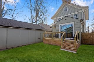 Beautiful 5 Bedroom Home 75 - 2