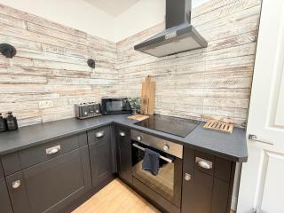 Stylish 3 Bedroom Townhouse in Central Swanage - 6