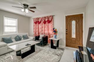 Walkable Riverdale Park Retreat: 9 Mi to DC! - 6
