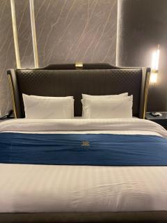 Grand Blu Hotel - Hyderabad - 7