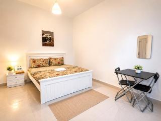 Flora Residence - 8