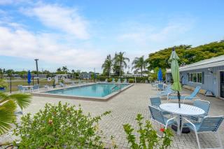7 Mi to Bonita Beach! Escape w/ Pool Access - 9