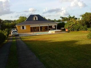Villa avec piscine privée à Petit-Bourg, 100 m² - 2