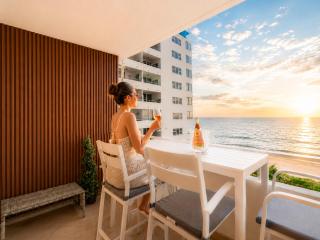 Beach Life Starts Here Direct Ocean Views - 0