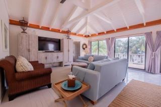 Le Reve Beautiful Oceanfront Villa - 1