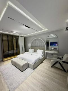 6 units of luxury 3 bedrooms - 9