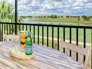 Lake & Golf Course Views - Gated community in Lakewood Ranch - 0