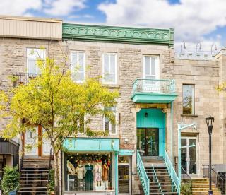 Dreamy Bright 3BR Plateau Loft with AC - 8