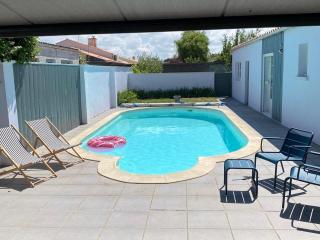 Maison 4 chambres avec piscine - 0