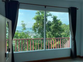 Lovely 2-Bedroom House with Patong Sea View - 1