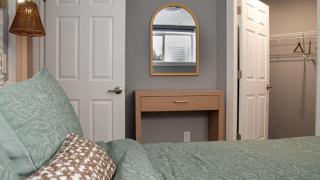 Cozy 2-Bedroom Basement for Family of 4 - 2