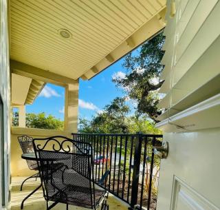 123 Beau Clair - Beachside Townhome with Balcony and Pool in Long Beach - 8