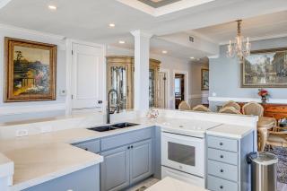 Penthouse w/ Beach Access: Suntide III - Unit 1101 - 1