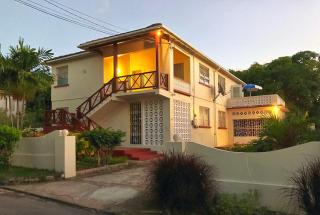 Claraville Apartment - Unit 2 - 4