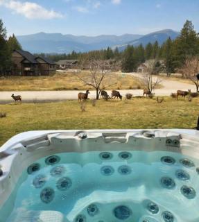 Ultimate Family Retreat Beach, Hot Tub & Games - 0