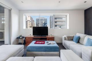 Urban Calm - Comfortable Base with City Views & Gym - 4