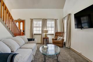 Pet-Friendly Fort Worth Home: 8 Mi to AT&T Stadium - 3