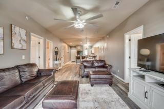 Relax Poolside! Golfer’s Oasis in Branson West - 5