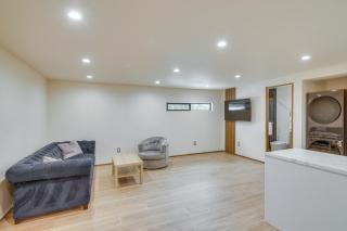 Pool & Patio Access: Relaxing Apt in Granada Hills - 0