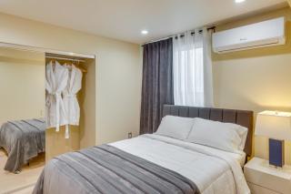 Pool & Patio Access: Relaxing Apt in Granada Hills - 1