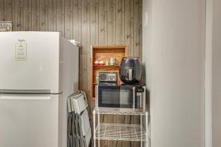 Year-Round Chain of Lakes Retreat! Northwoods Home - 2