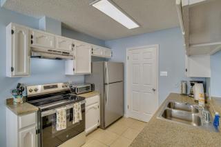 Private Patio! Family Home in Corpus Christi - 8