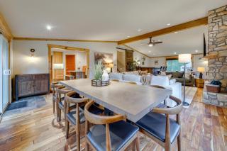 Fire Pit, Chic Deck! Family-Friendly Puyallup Home - 6