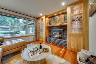 Fire Pit, Chic Deck! Family-Friendly Puyallup Home - 5