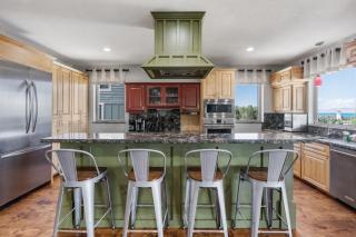 Lochwood Monster - Sleeps 31, Hot Tub, Arcade, Pool, Lake Views - 1