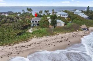 Vero Beach A1A Coastal Stay Near Sebastian Inlet and Beach Attractions - 0