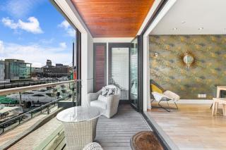 Gorgeous 2-Bed 2-Bath Harbour View Stunner - 6