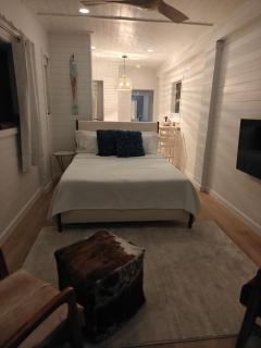 Tarpon Tide Apt -Beautiful waterfront 1st floor - 7