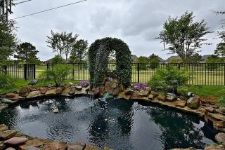 Stunning 4BR Pearland Home. King Bed. Lake Views. Theater Room. Near Houston and NASA - 2