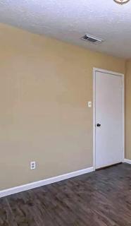 Spacious 4BR Houston Family Home Sleeps 8 Pet Friendly with Great WiFi Near Sugar Land and Attractions - 2