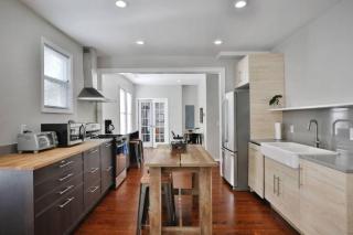 Modern 4BR Columbus Home. King Bed. Fenced Yard. Sleeps 10. Near OSU and Downtown - 3