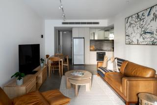 Premium St Kilda Rd Apt Pool, Gym and Park Access - 7