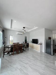 R-Rich Homestay อาริชโฮมสเตย์ - 0