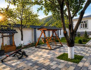 Skyline Fairy Garden, Private 3BR, 2 min City Center - 2