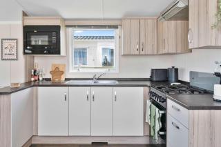 Free Parking - Pease Bay Family Caravan -3BR- WiFi - 8
