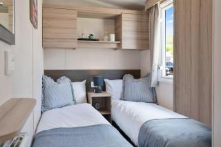 Free Parking - Pease Bay Family Caravan -3BR- WiFi - 1