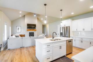 1 Mi to Pools: Chic Lava Hot Springs Home - 5