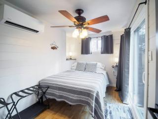 Cozy Lofted Cabin #1 at Cataract Lake Getaway - 7
